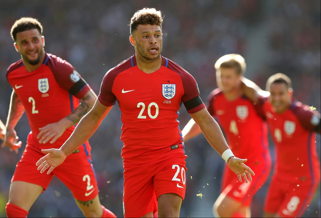 Alex Oxlade-Chamberlain cambiaría el Arsenal por el Chelsea, podría ser otro caso de traición entre estos dos equipos.
