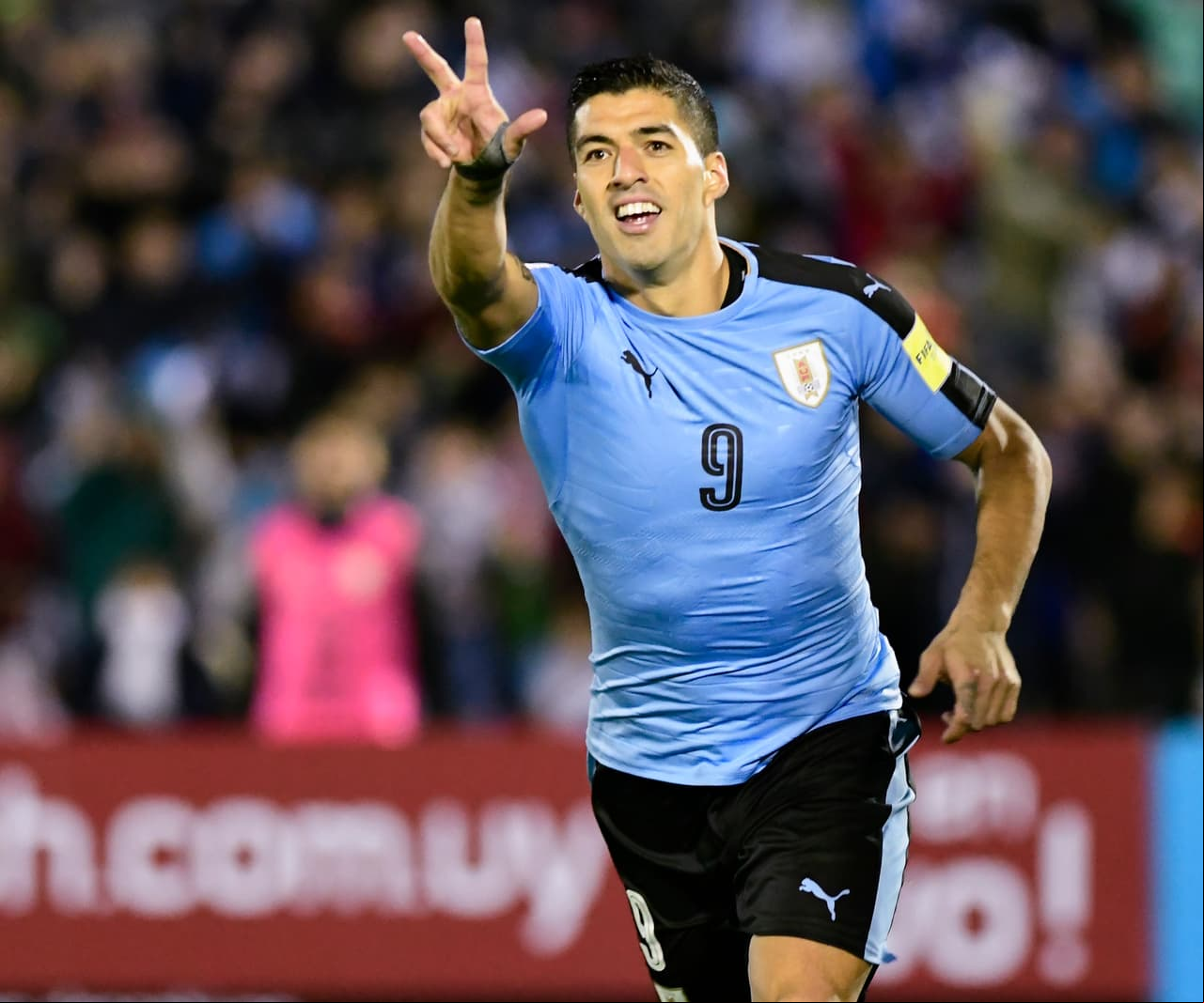 Uruguay remontó contra Bolivia y quedó de segundo en las eliminatorias de Conmebol.