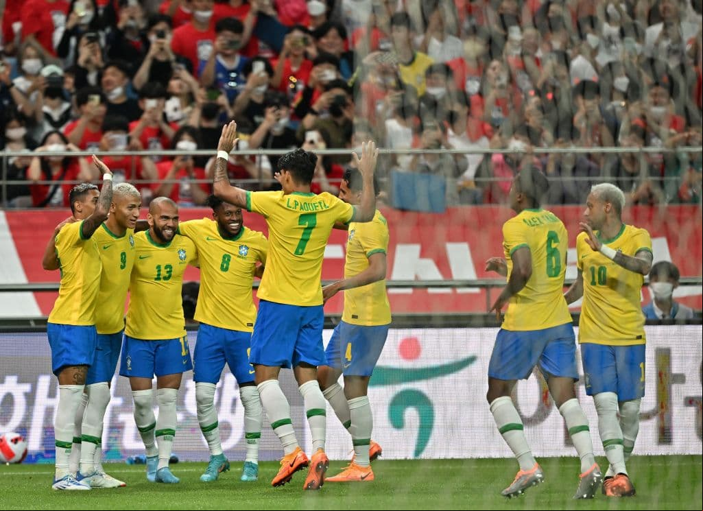 Brasil goleó 5-1 a Corea en Seúl. Richarlison, Neymar en dos ocasiones, Coutinho y Gabriel Jesus fueron los goleadores de los brasileños, mientras que el tanto surcoreano lo anotó Hwang Ui-Jo.