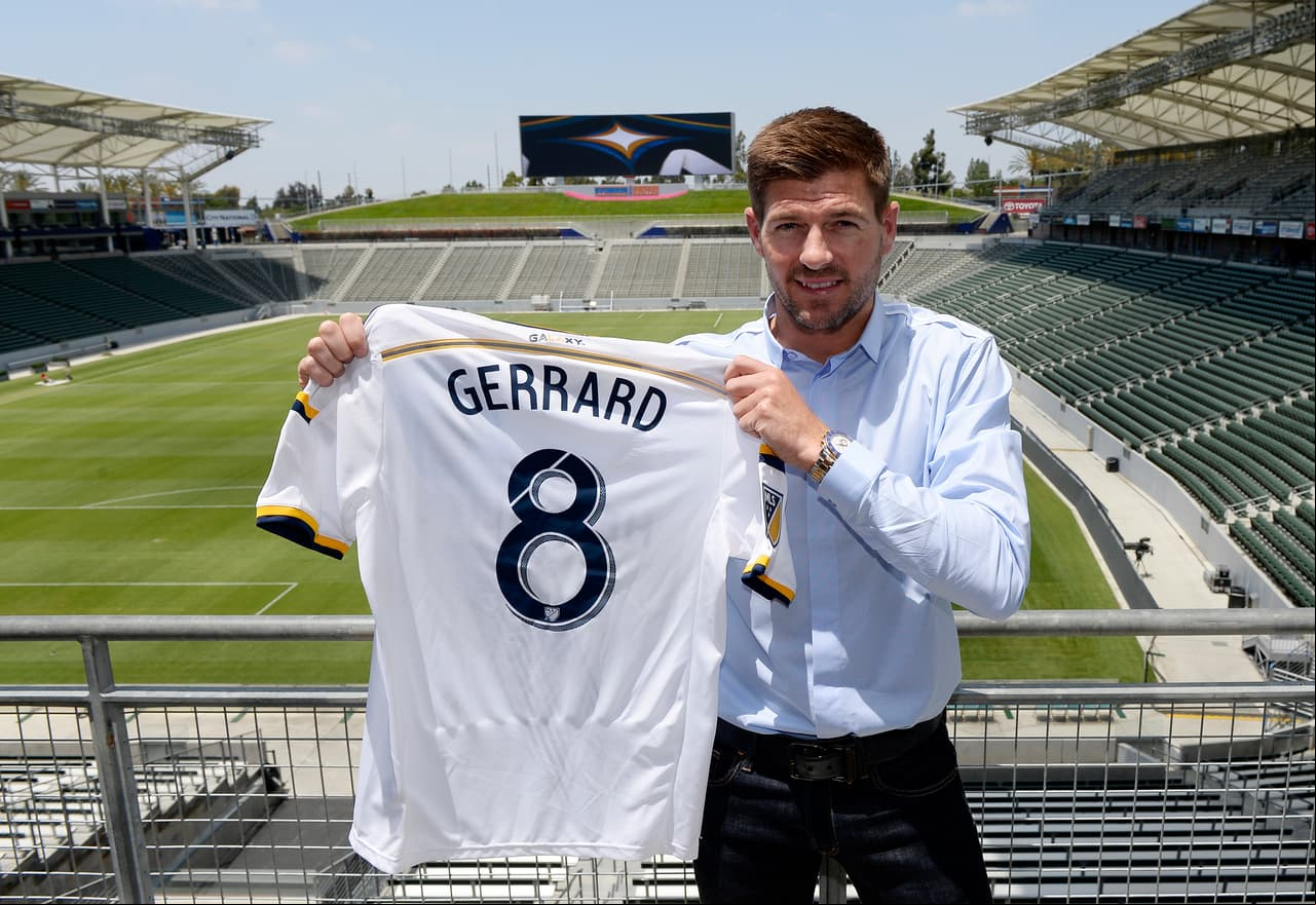 Steven Gerrard no irá a Liverpool en condición a préstamo en la postemporada