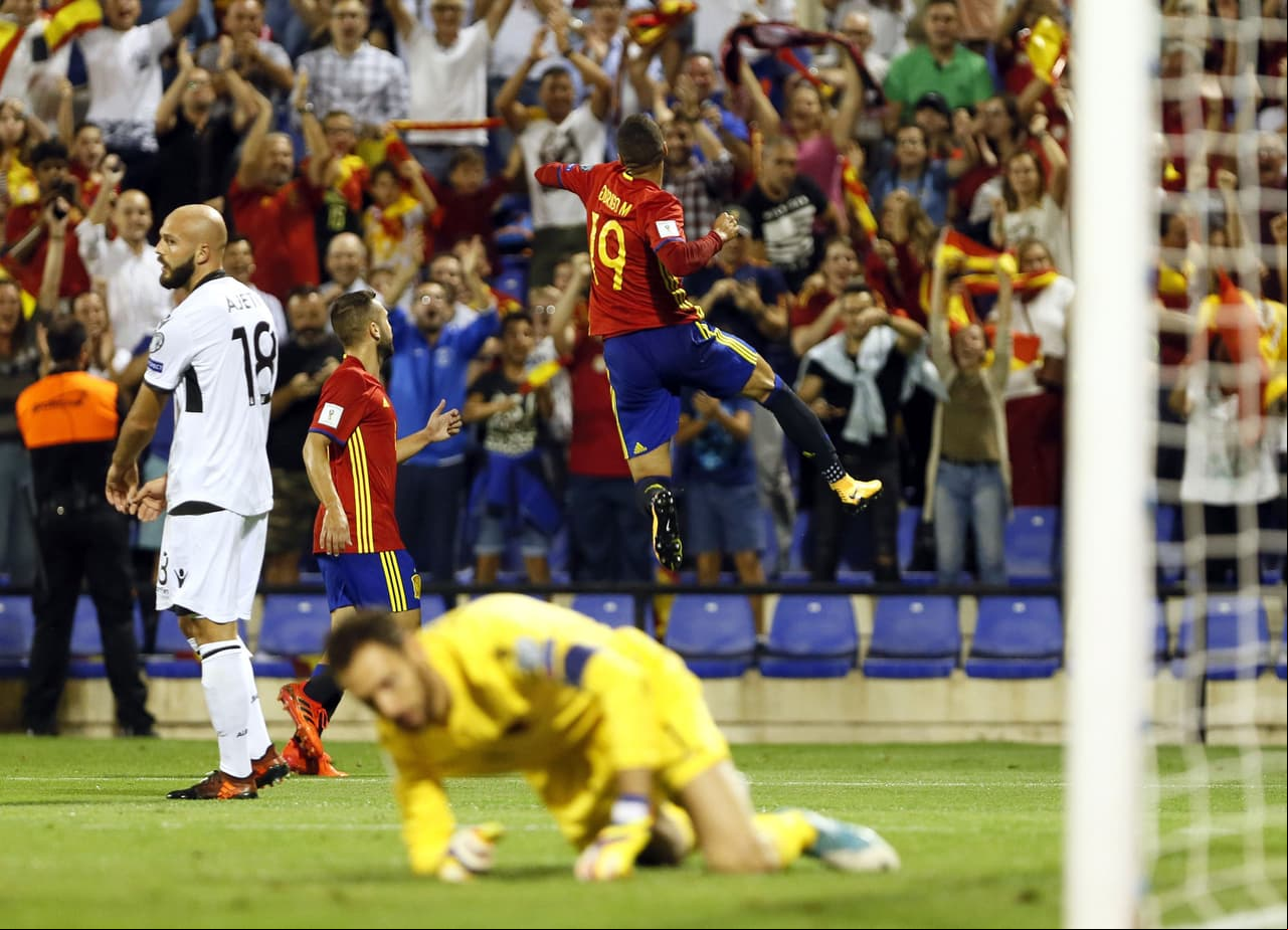 Primer gol del delantero del Valencia con la selección absoluta de España.