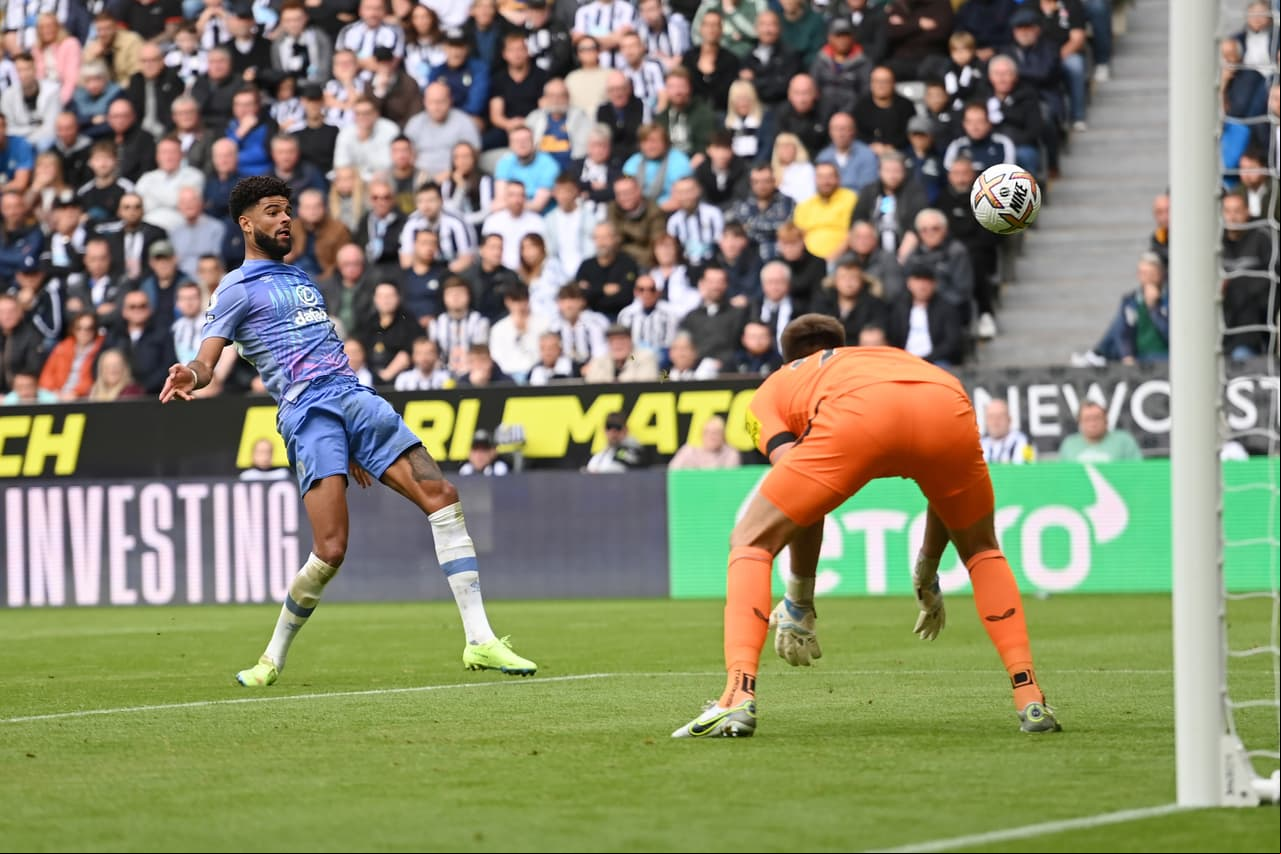 Newcastle United le empató 1-1 al Bournemouth con gol de penal de Alexander Isak, Philip Billing había adelantado a los visitantes.