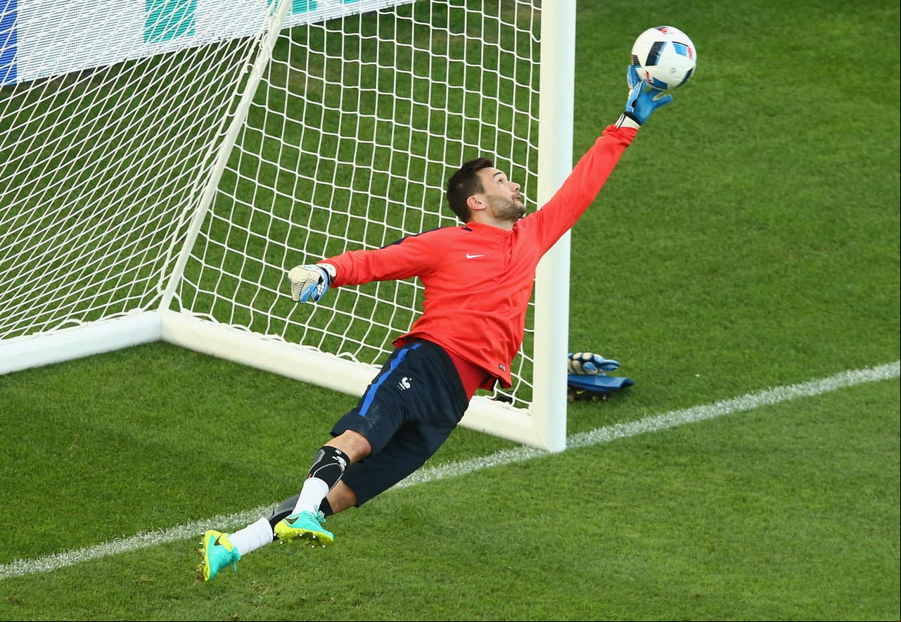 Hugo Lloris: Es el arquero del Tottenham y de la Selección sa de fútbol.