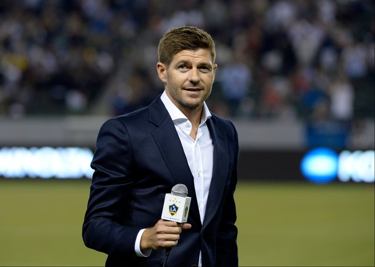 Steven Gerrard les regaló cervezas a los aficionados de LA Galaxy el 4 de julio