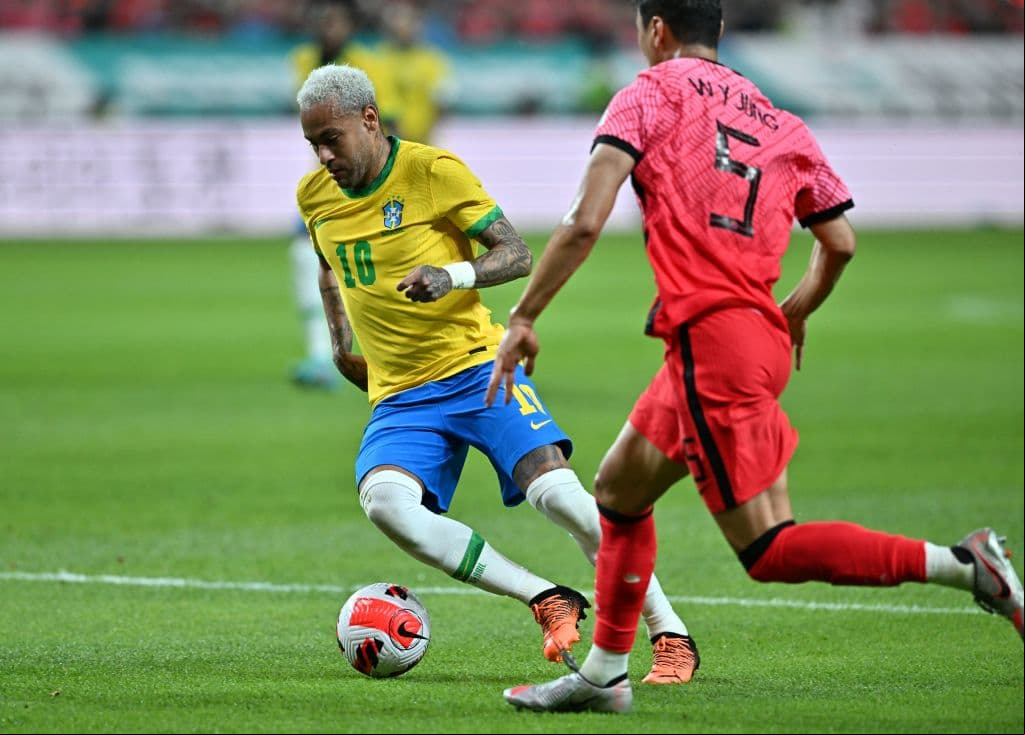 Brasil goleó 5-1 a Corea en Seúl. Richarlison, Neymar en dos ocasiones, Coutinho y Gabriel Jesus fueron los goleadores de los brasileños, mientras que el tanto surcoreano lo anotó Hwang Ui-Jo.