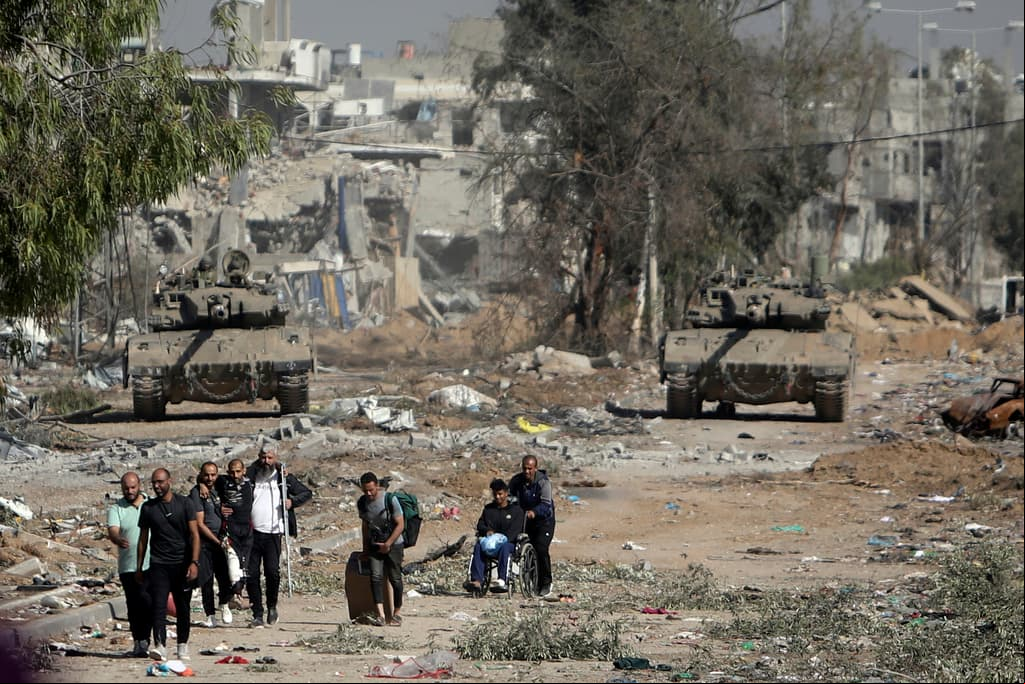 Tanques israelíes llegan al centro de Rafah a pesar de la condena internacional