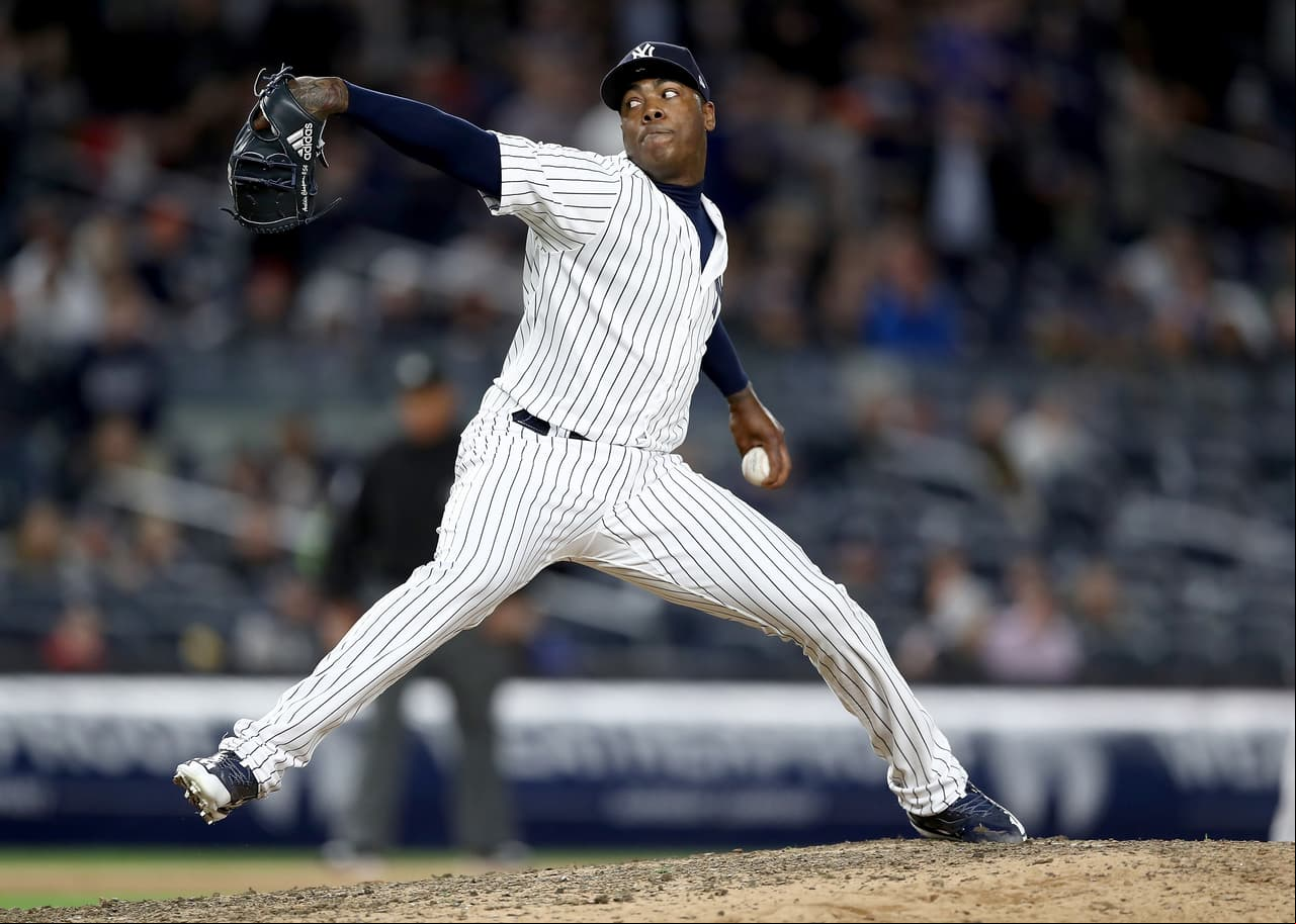 TB 2 – 3 NYY: Aroldis Chapman logró su segundo salvamento de la temporada logrando 2 ponches en la novena entrada.