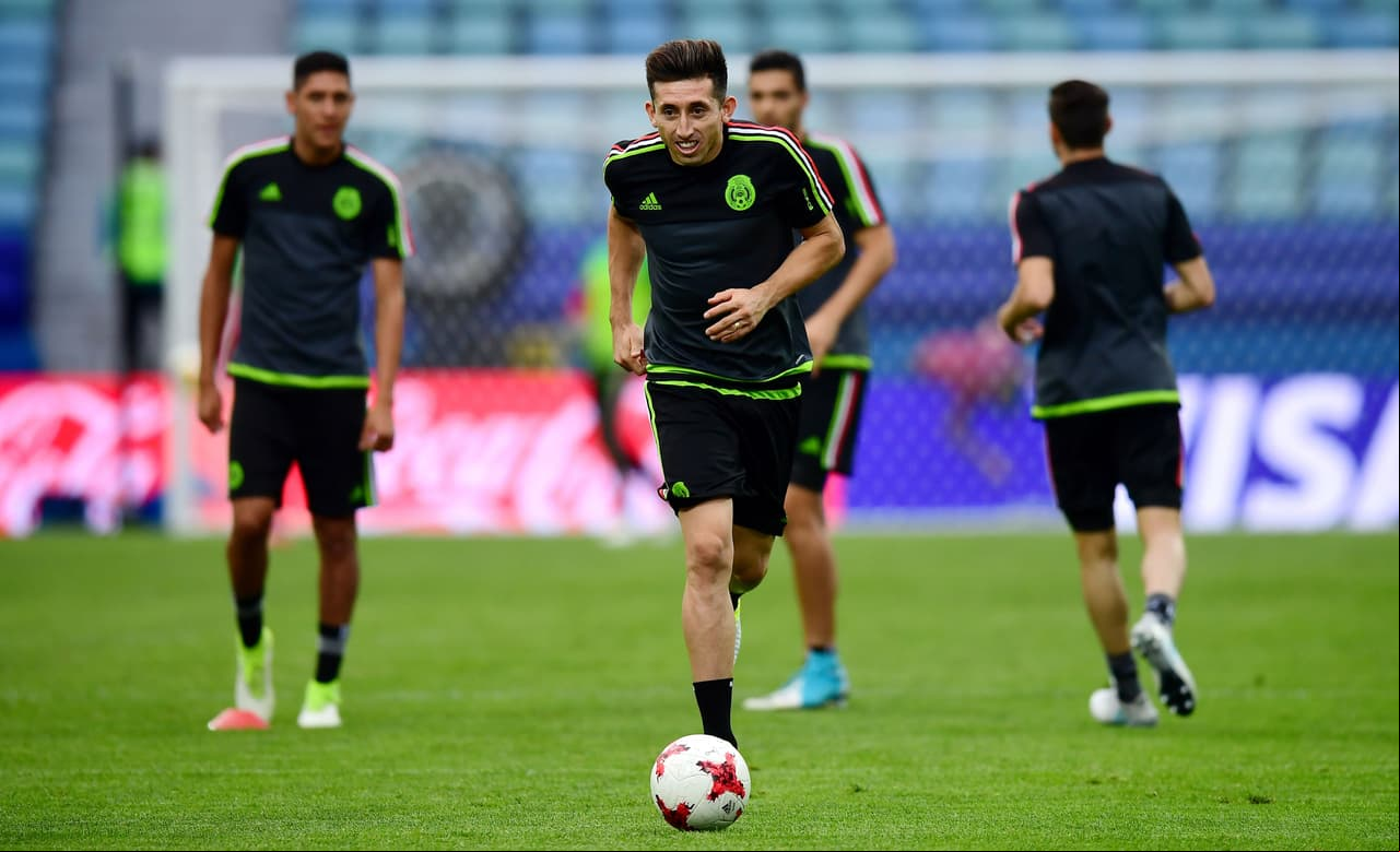 Hoy por hoy, su lugar es ocupado por Héctor Herrera en la escuadra de Osorio.