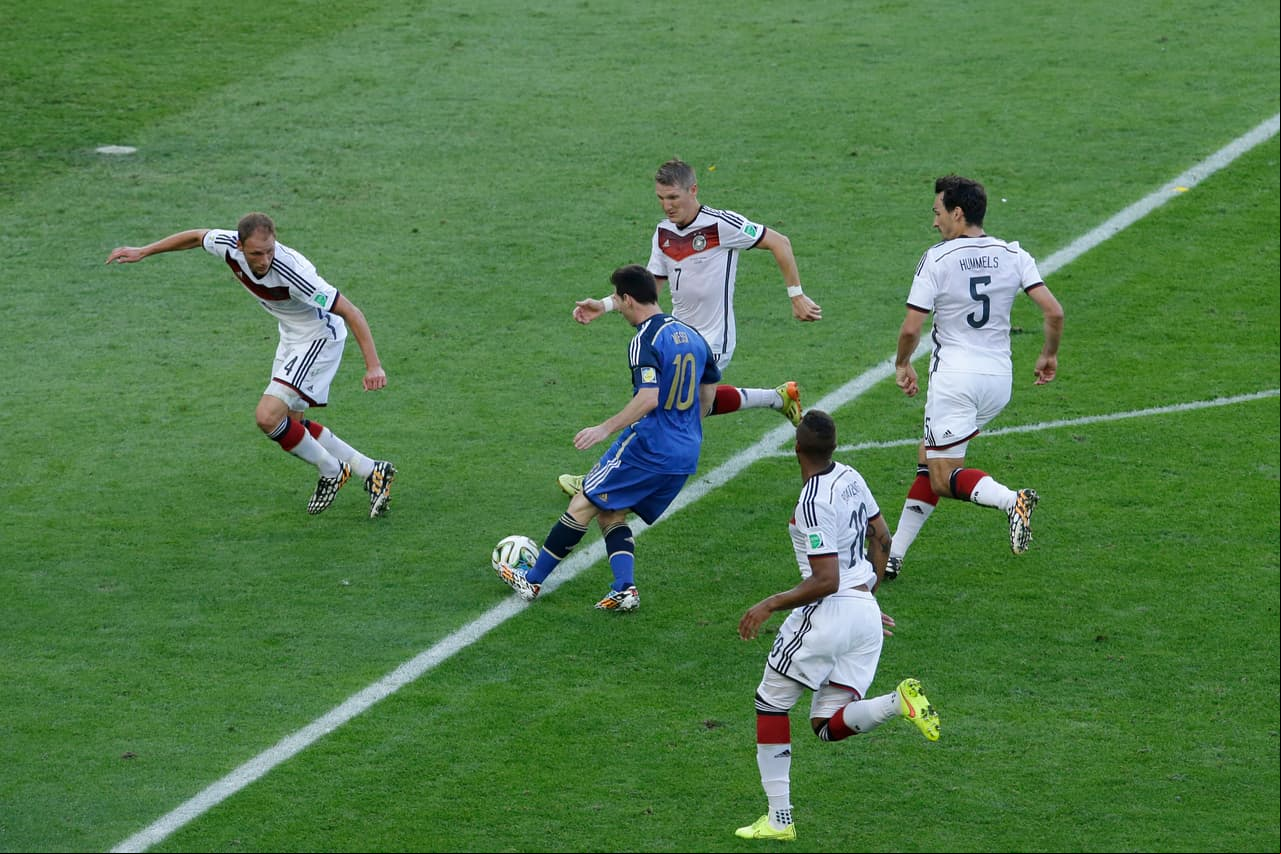 En la final, el equipo alemán controló al mejor jugador del mundo, Lionel Messi, para imponerse sobre Argentina 1-0 en la final de Brasil 2014.