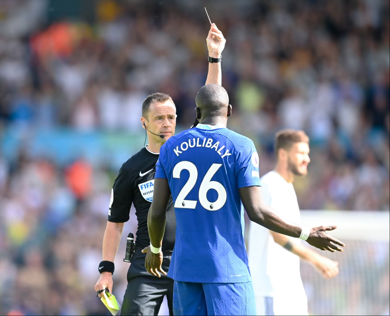 Los juegos de domingo de la Jornada 3 de la Premier League dejó los siguientes resultados: Leeds United 3-0 Chelsea, Newcastle 3-3 Manchester City y West Ham 0-2 Brighton.