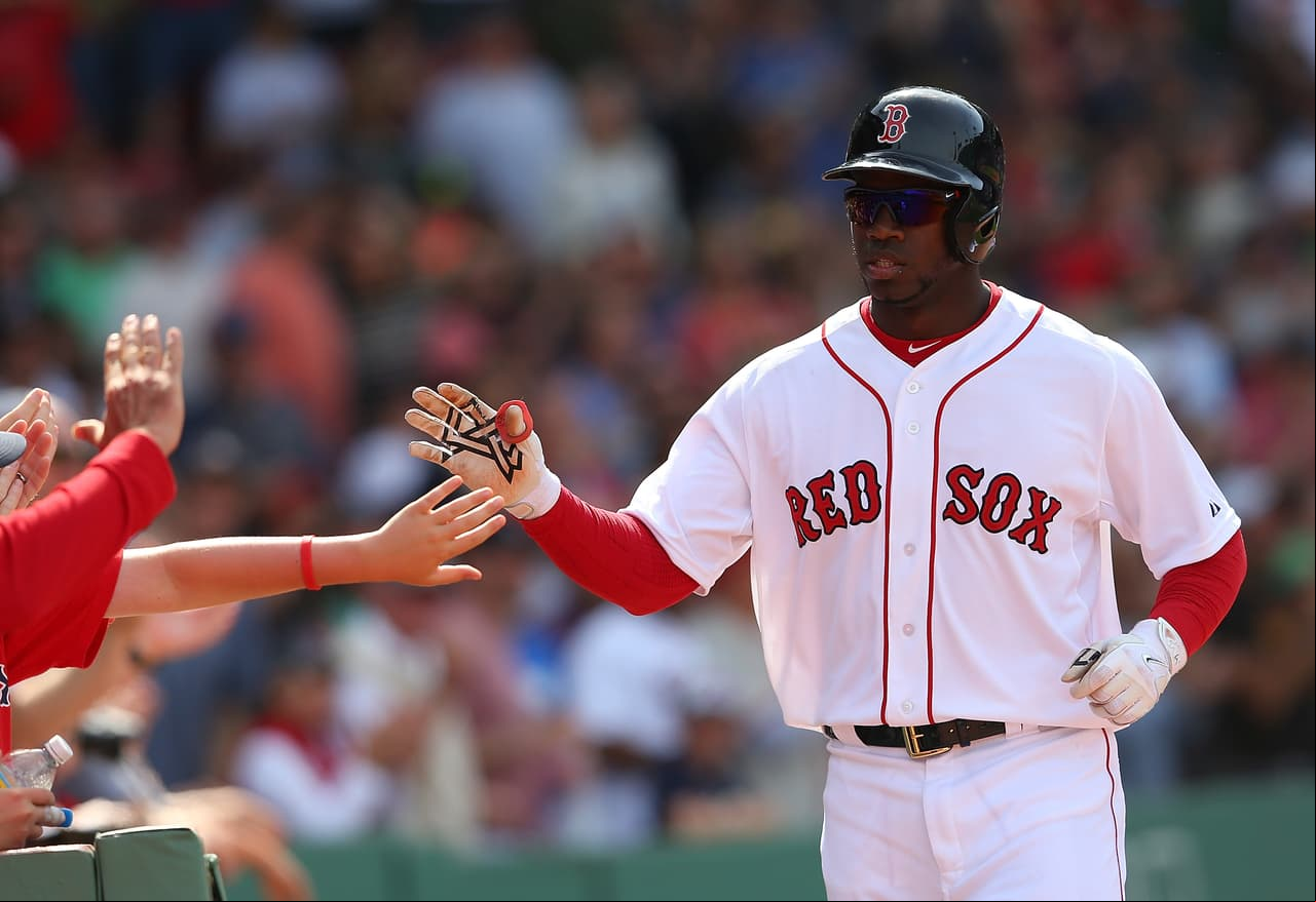 Boston remonta en el 8vo para barrer a Atléticos