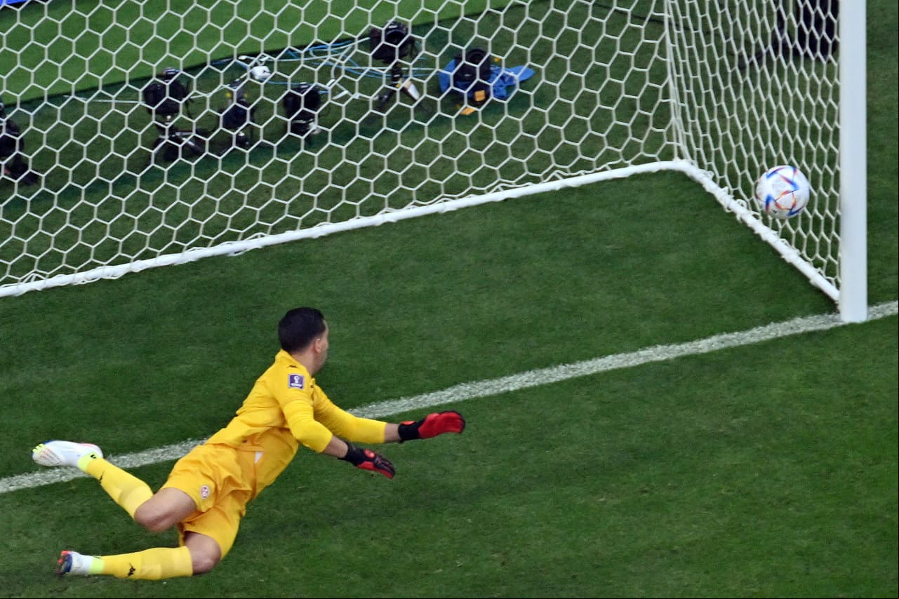 Australia consigue triunfo ante Túnez que le da vida en Qatar 2022