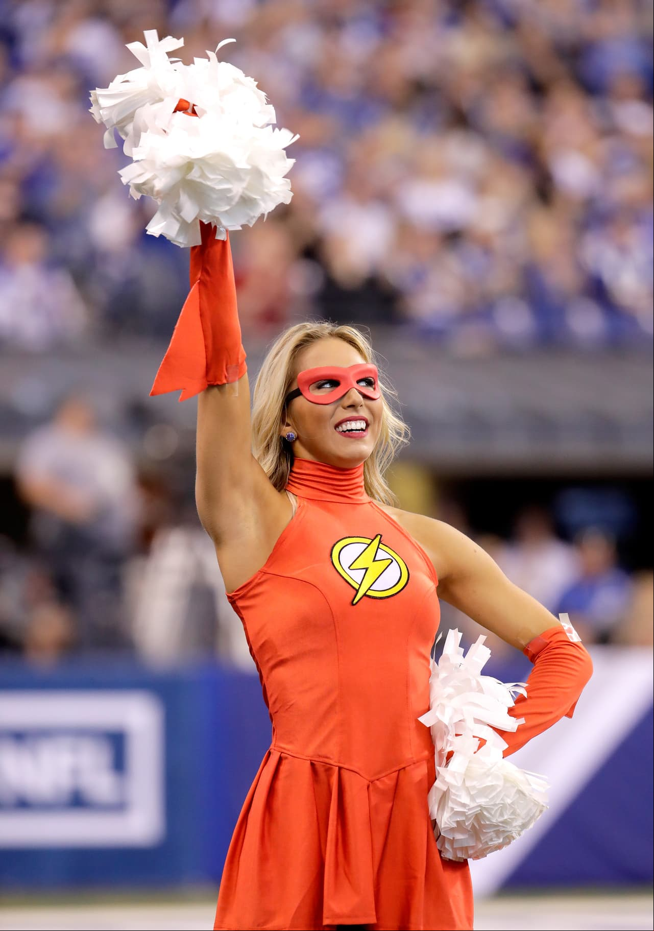 En el terreno, una de las porristas puede ser la Flash de Indianapolis Colts, que esperan que su velocidad sea característica de los jugadores en cancha.