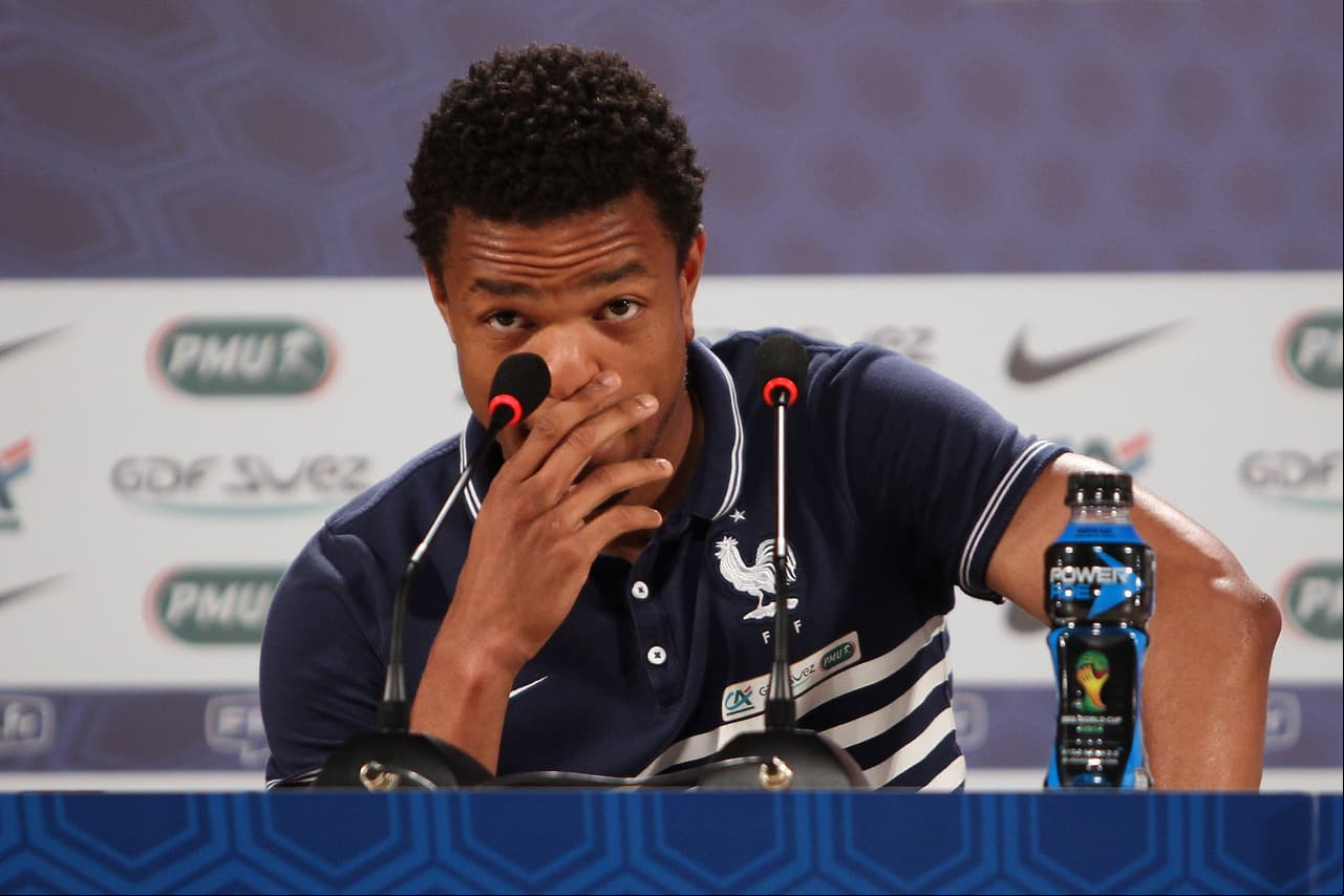 El francés Loic Remy, que estuvo con su país en Brasil 2014, estaba listo para ser sustituto de Luis Suárez en Liverpool, pero al final las pruebas no favorecieron al delantero, que llegó al Chelsea.