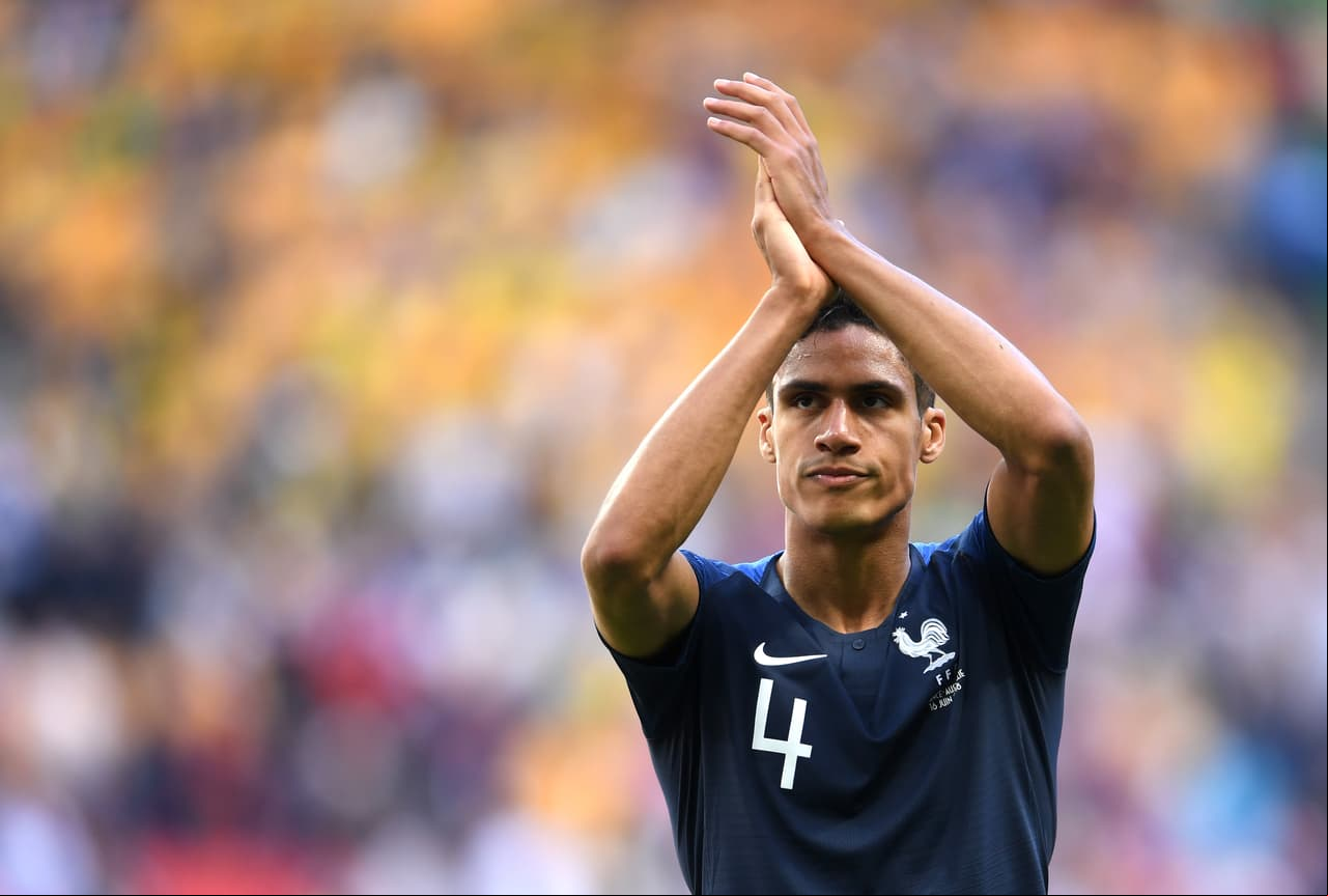 Raphael Varane sorprende y anuncia su retiro de la selección sa