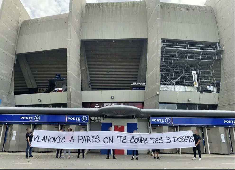 Amenaza de ultras del PSG a Dusan Vlahovic.