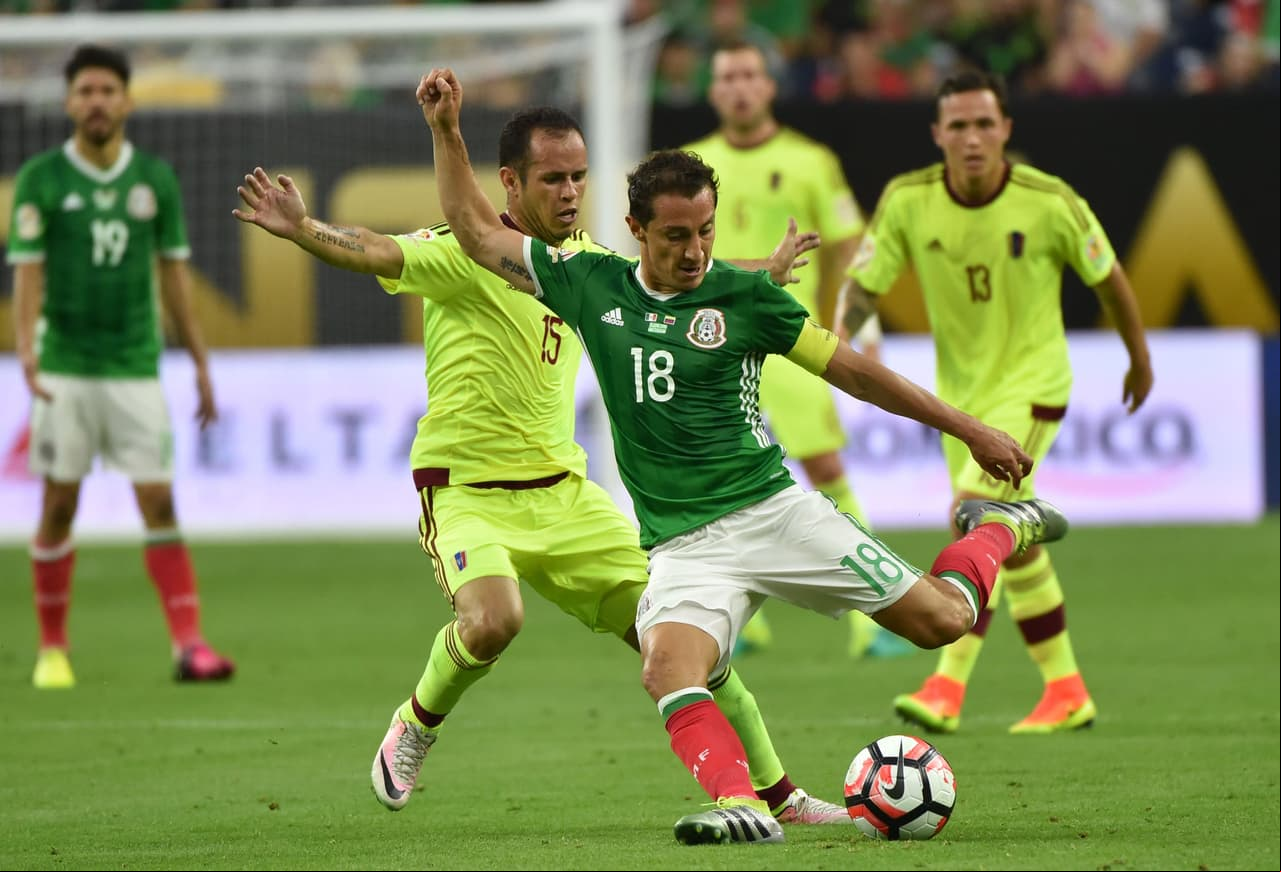 Lorenzo Serra Ferrer, maravillado por la llegada de Andrés Guardado al Betis