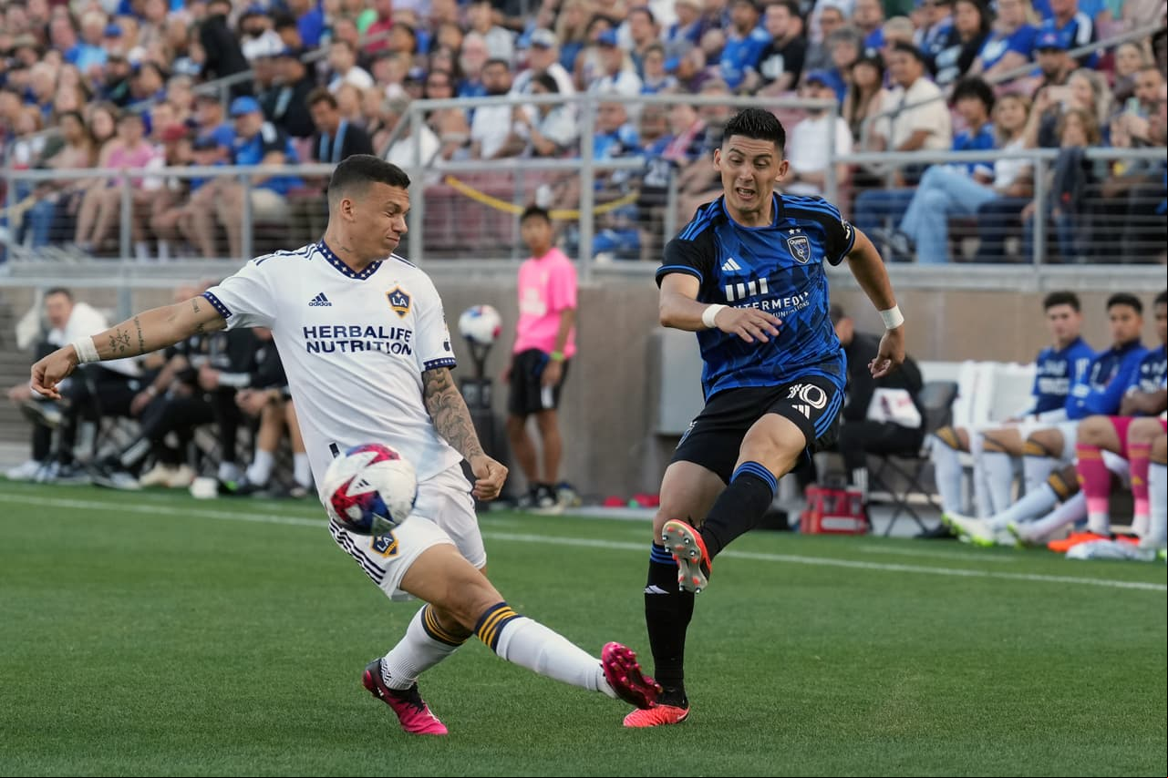 Reemplazo de Chicharito y Cristian Espinoza firman empate en CaliClásico