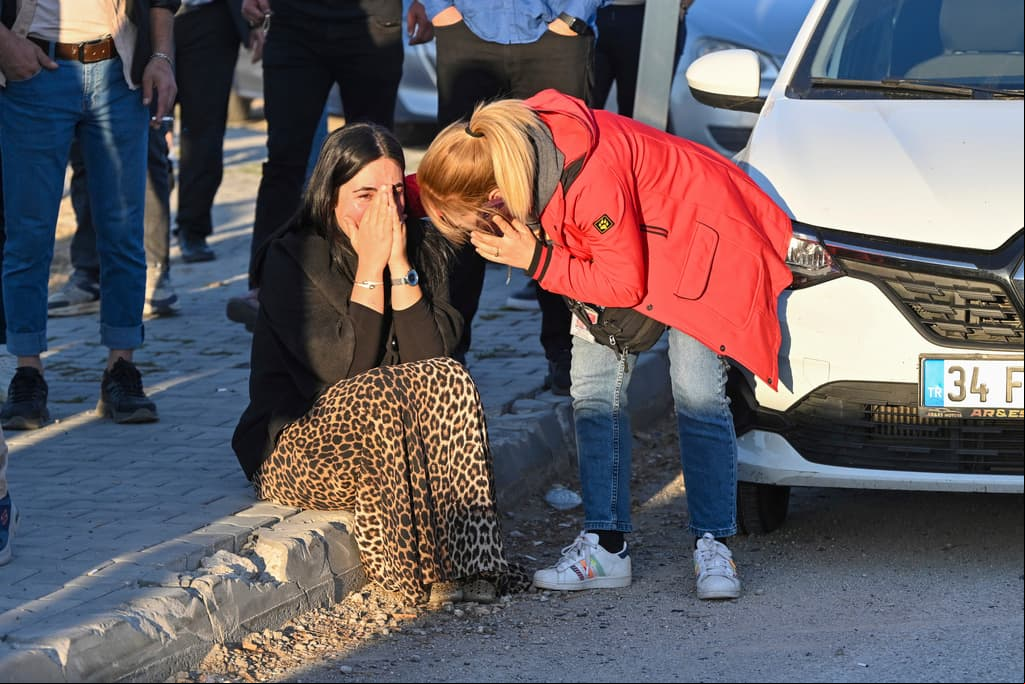 Al menos cuatro muertos en "ataque terrorista" contra fábrica de aviones militares en Turquía, dicen autoridades