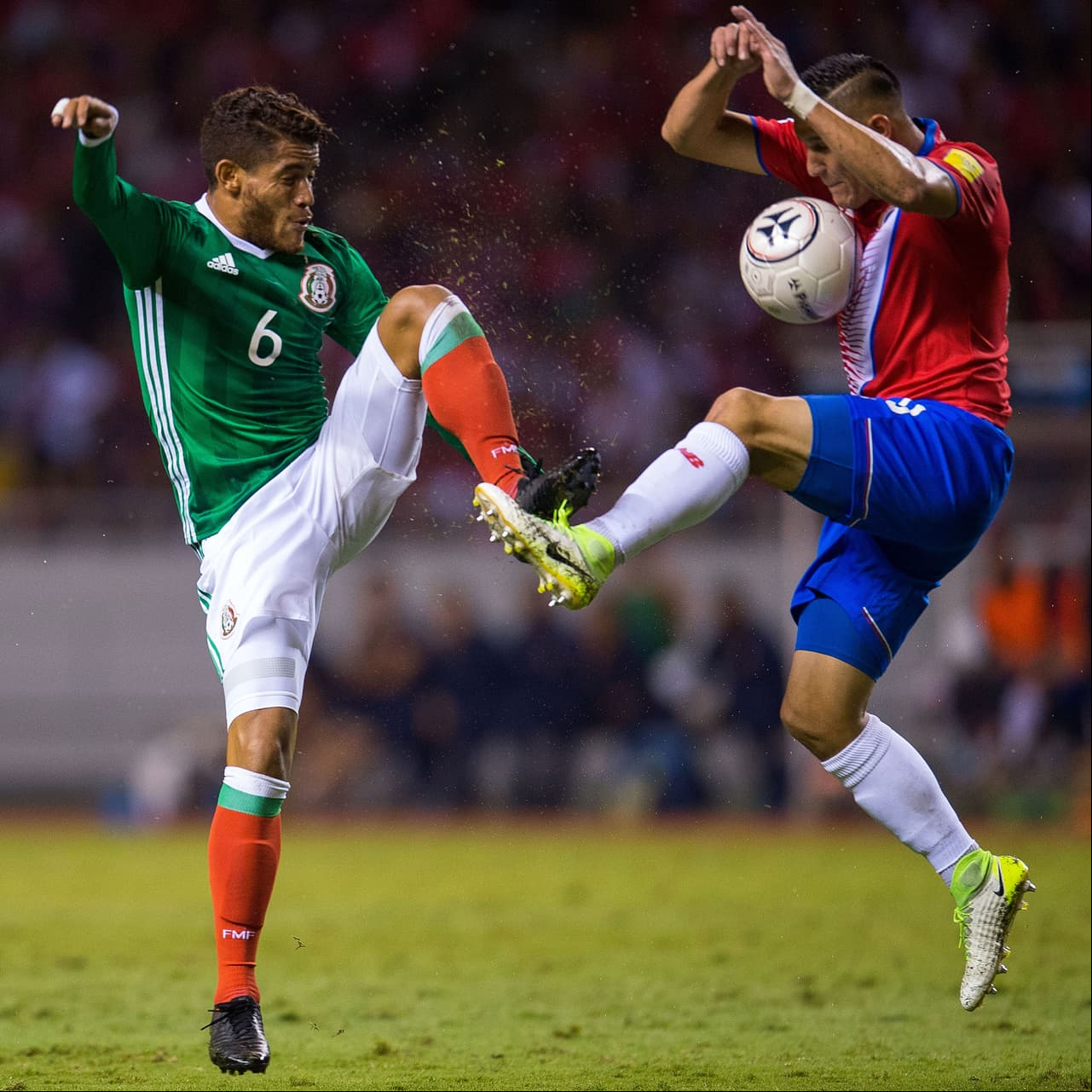 Jonathan dos Santos lució bien, sacrificándose defensivamente e intentando algunos buenos balones filtrados. 
<b>Sacó un 8.</b>