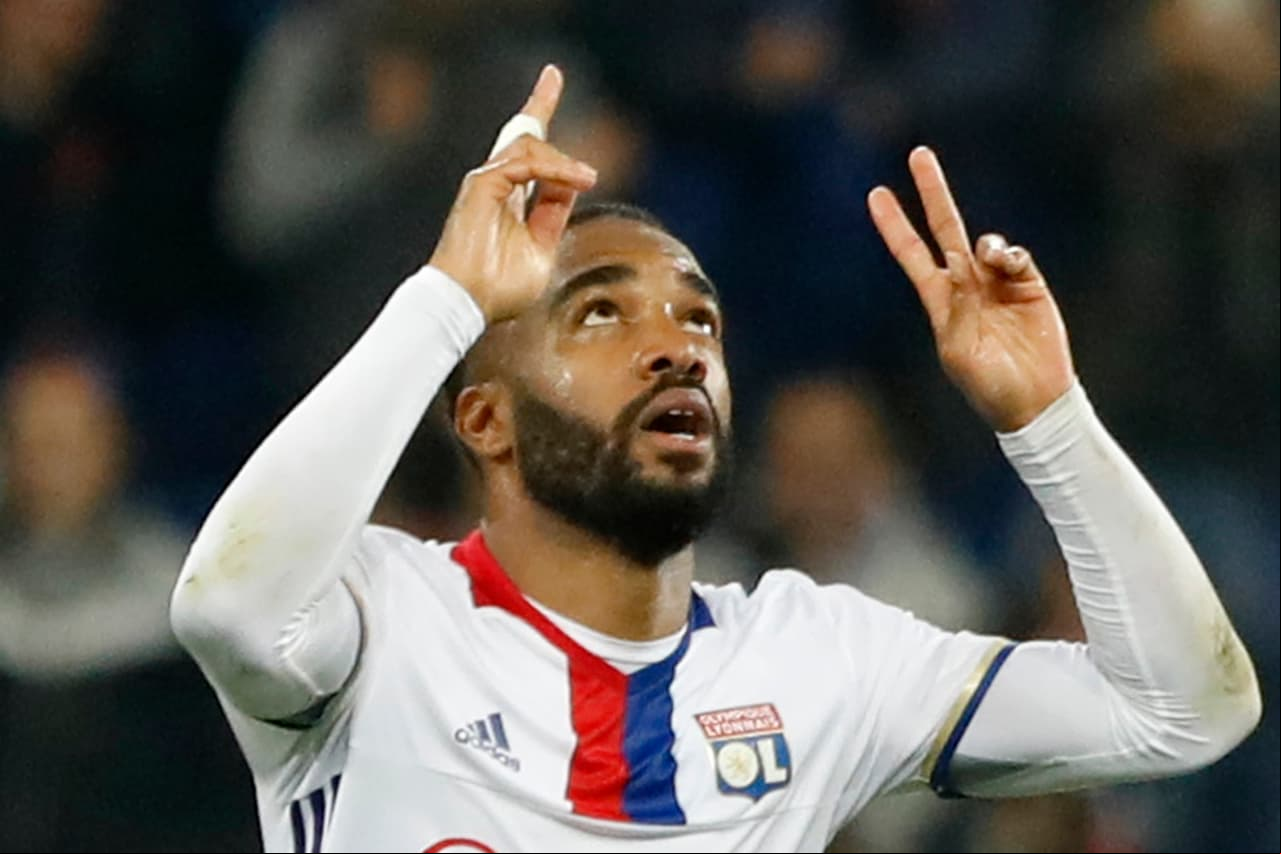 De hecho, no sería el único jugador ofensivo que buscarían los Reds, se habla también del francés Alexandre Lacazette.
