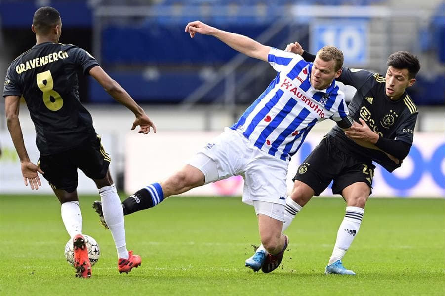 Edson es titular y Ajax se impone al Heerenveen en la Eredivisie