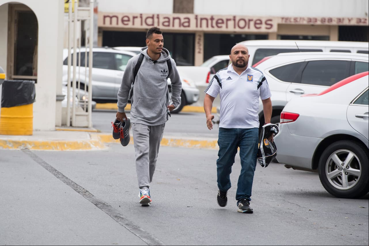 El francés André Pierre Gignac, delantero y líder de Tigres del fútbol mexicano, ayudará a su compatriota Timothée Kolodziejczak a integrarse al equipo.